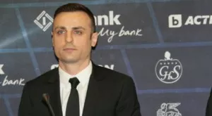 Професия, различна от треньорската, изкушава Бербатов след края на кариерата