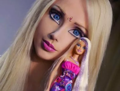 Живата кукла Барби очарова без капка грим (СНИМКИ)
