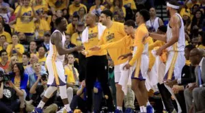 Голдън Стейт надви Хюстън в мач №1 от финала на Запад