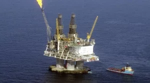 САЩ търсят още петрол край бреговете си 