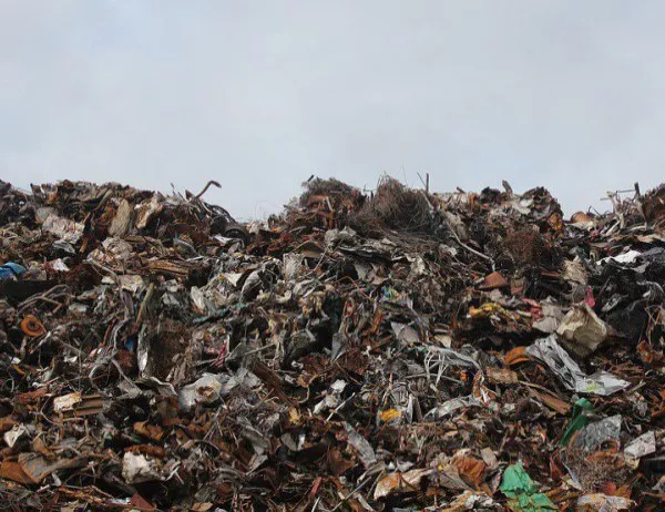 Бедствено положение заради боклука в Пазарджик, извозват го на новото депо