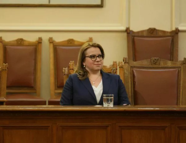 Деница Златева отказала лично на Борисов участие в бъдещия кабинет от лоялност към БСП