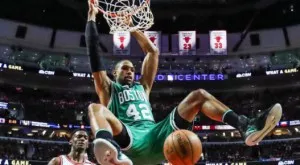 Бостън навакса изоставане от 26 точки и спечели сблъсъка с Хюстън 