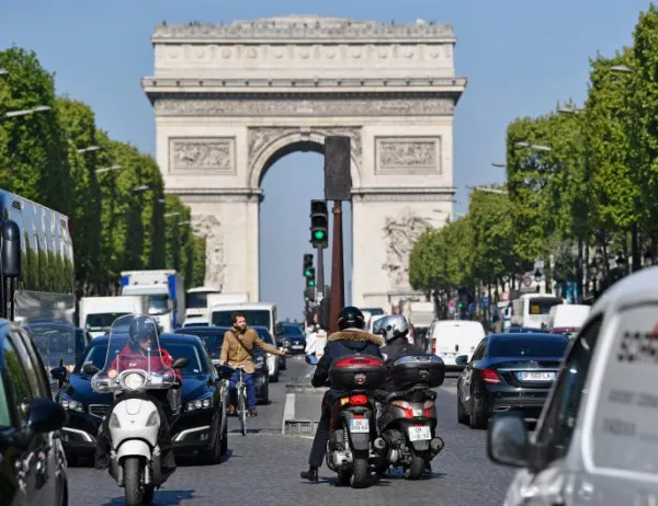 Кристо ще "опакова" Триумфалната арка в Париж