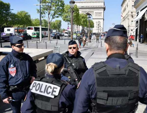 Франция се готви да удължи отново извънредното положение