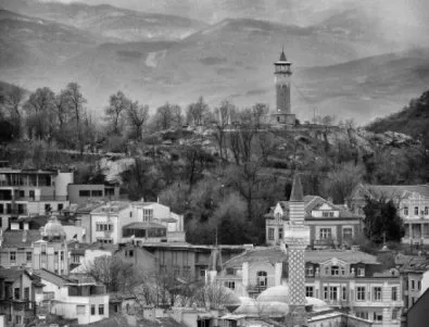 Черно-бяла снимка на Пловдивското Небет тепе прати 19-годишна в Брюксел 