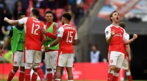 Как играчите на Арсенал отпразнуваха класирането за финала на ФА Къп (ВИДЕО)