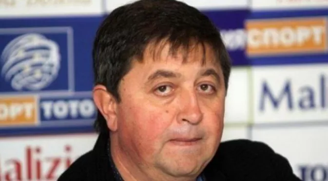 Палийски няма да подава оставка, дори раздаде двойни бонуси за успеха над Левски