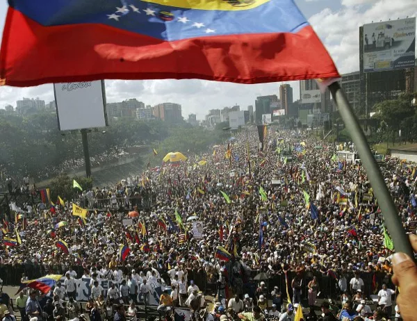Трима загинали по време на опозиционната стачка във Венецуела 