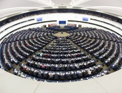 Евродепутати призовават за защита на журналистите