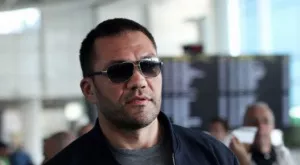 {{ otherArticle[0].article.title }}