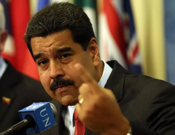 Венецуелската армия остава лоялна на Мадуро