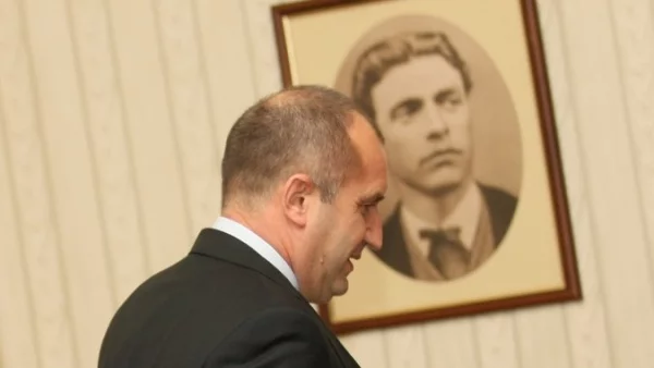 Будителите биха се срамували от Румен Радев