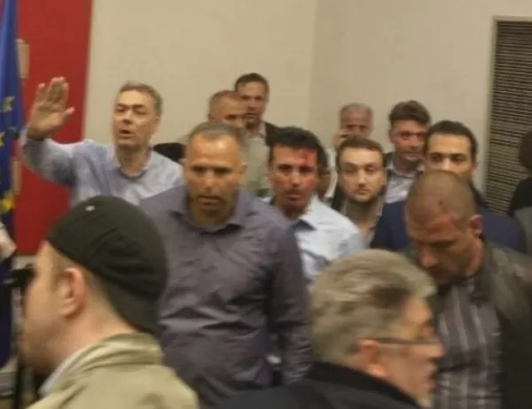 Арестуваха депутати и бивш министър за "Кървавия четвъртък" в Македония