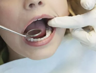 Съвети от зъболекар: Как да запазим здравите си зъби до възрастта на 90 години!