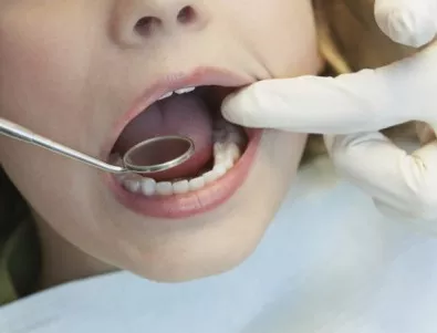 Кои са най-честите грешки при поддържането на млечните зъби?