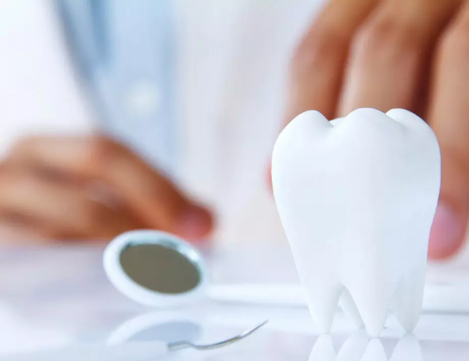Куриоз: Жена нахлу в кабинет на зъболекар и извади 13 зъба на пациент 