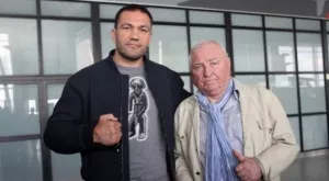 Кобрата гледа мач в Германия за "разпускане"