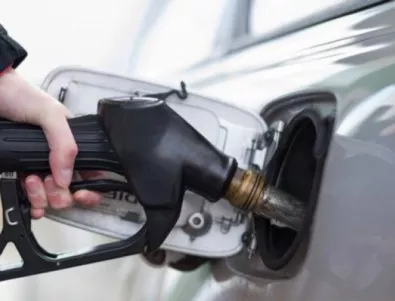 Цената на бензина в КНДР се е увеличила три пъти 
