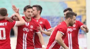 {{ otherArticle[0].article.title }}