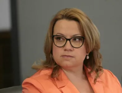 Деница Златева пита Борисов за оставката на здравния министър