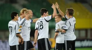 Как празнуват победите си футболистите на Розенборг (ВИДЕО)