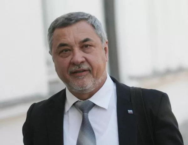 Симеонов не отговори дали новият икономически министър е човек на Пеевски