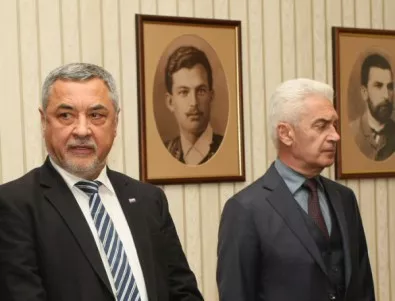НФСБ се обяви за опозиция срещу Сидеров в парламентарната група на 