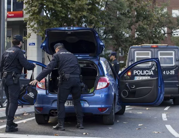 Трима пешеходци пострадаха в Испания след като кола ги връхлетя
