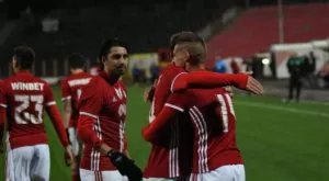 {{ otherArticle[0].article.title }}