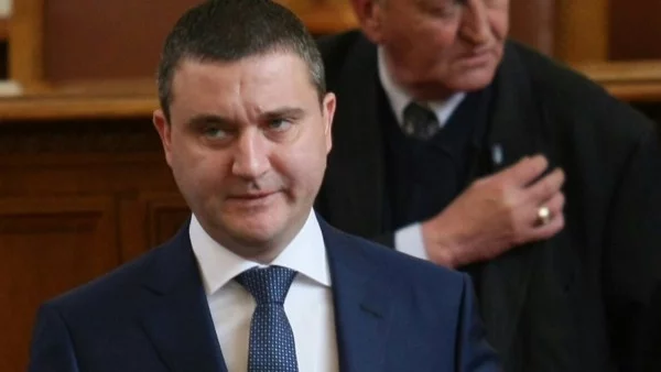 Ще има и за хляб, и за пътища и за зрелища. И ние финансираме медии