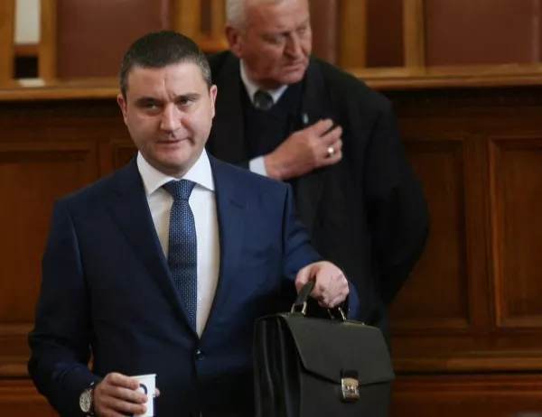 Горанов отчита трите месеца изпълнение на бюджета