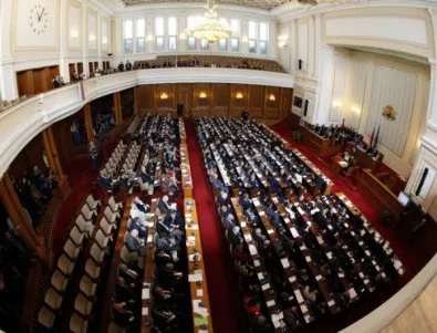 Шестима министри на контрол в парламента