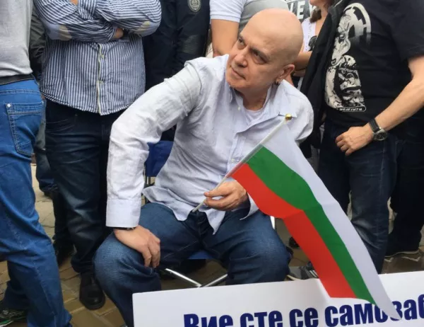 Любен Дилов: Слави Трифонов ще намери начин да въздейства на политиката