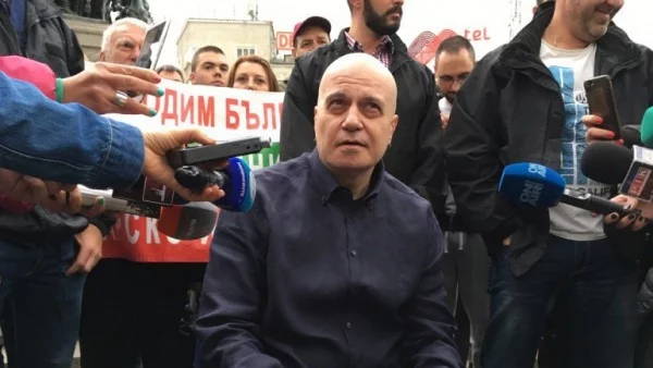 Слави за доклада на "Репортери без граници": Срамувам се
