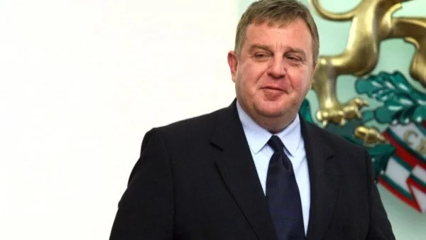 Предложение: Доброволната казарма да дава предимство за работа или университет, жените също да се обучават