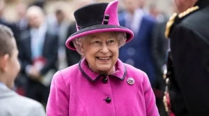 Кралица Елизабет II има таен профил във Facebook?