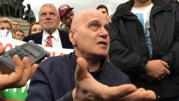 ​Слави защитава позицията си, а това дразни, нали?