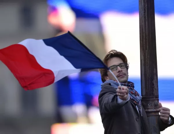 Близо половината французи искат затваряне на границите 