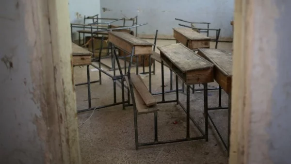 Повече от 700 училища са унищожени в резултат на конфликта в Източна Украйна