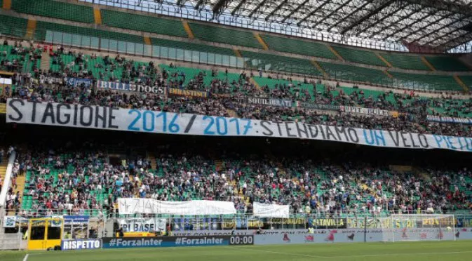 ФОТО: Curva Nord заряза Интер посред мача и отиде на обяд!