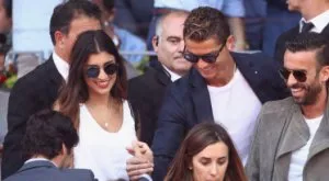 {{ otherArticle[0].article.title }}