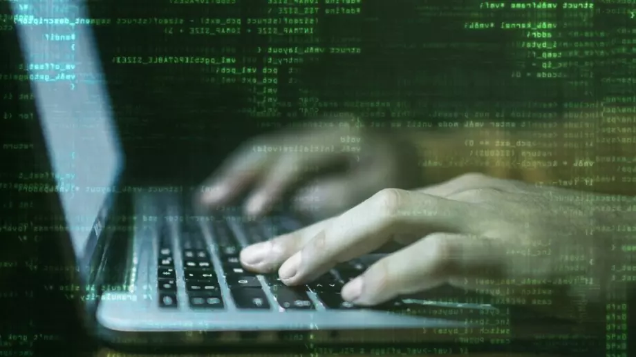 Албания възобнови публичните онлайн услуги след кибератака 