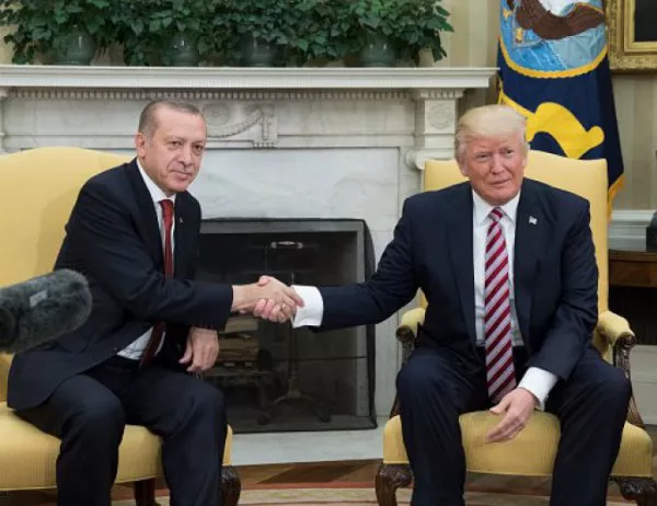 Срещата между Тръмп и Ердоган премина в помпозен приятелски дух