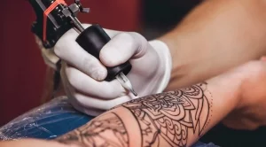 Татуировка, която... свири (Видео)