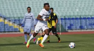 {{ otherArticle[0].article.title }}