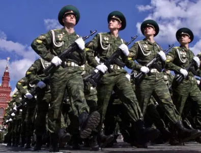 Путин официално забрани на военните да ползват смартфони на работа