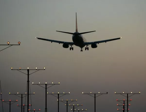 Забавени и отменени полети в Брюксел заради стачка на товарачите