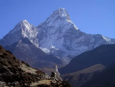 Китай отваря отново достъпа до Еверест за чужденци