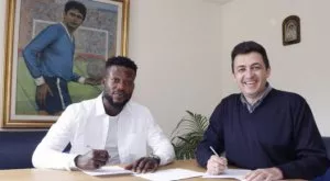 {{ otherArticle[0].article.title }}